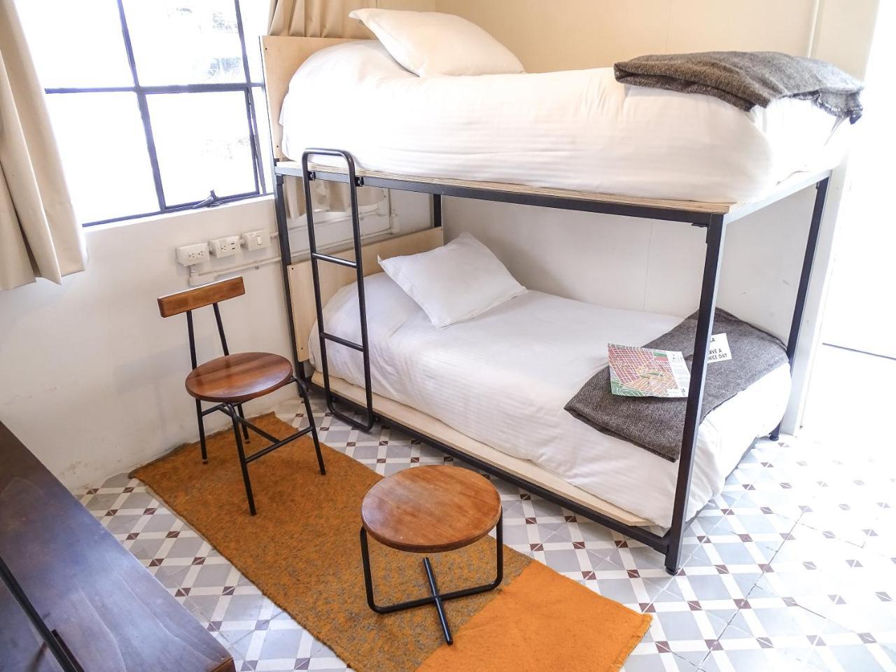 Izta Hostels Мехико Экстерьер фото